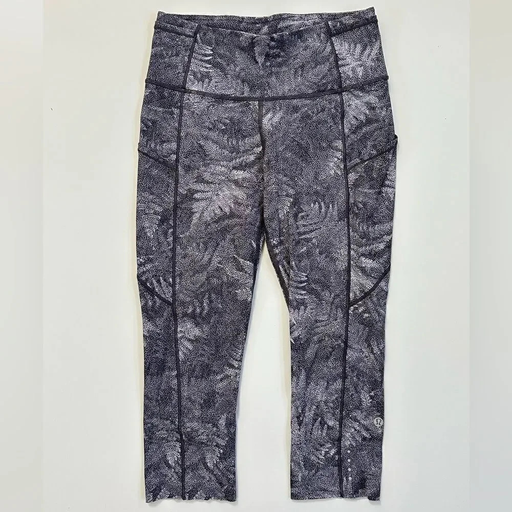 Lululemon Fast Free Tight Kindred Spirit Alpine White Multi Crop 19”